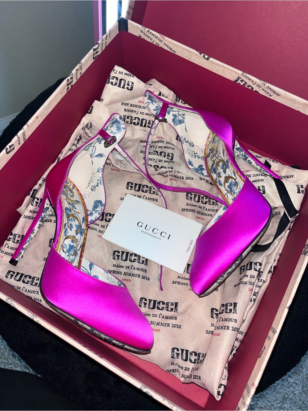 Gucci Satin Fuchsia Slingback Pumps with Floral Insole - Picture 3 of 4